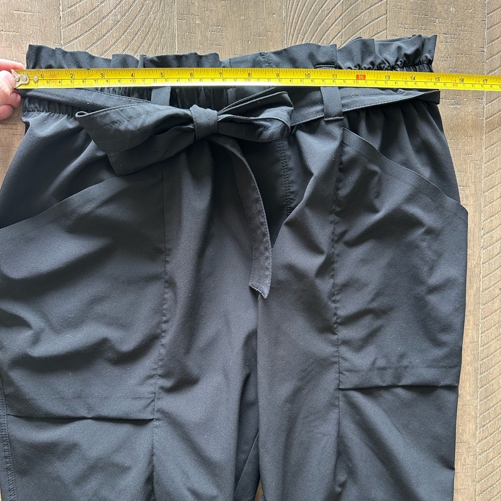 Athleta Black Skyline Paperbag Ankle Athletic Trousers Pants size 8 - Picture 11 of 14